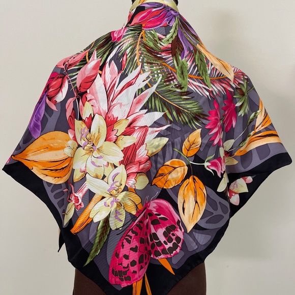 Salvatore Ferragamo Scarf Butterfly Flowers Black Multicolor Silk Wrap - Picture 6 of 16